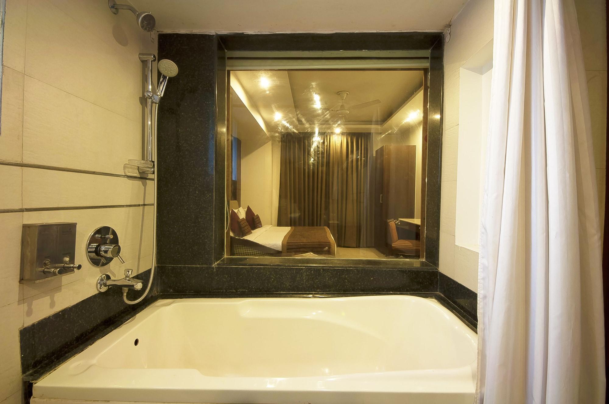Hotel Le Roi Near New Delhi Railway Station Exteriör bild