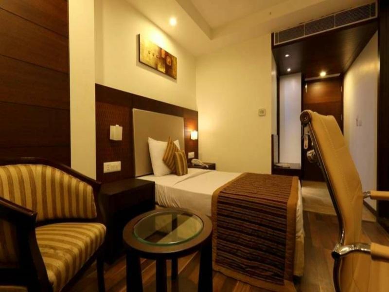 Hotel Le Roi Near New Delhi Railway Station Exteriör bild